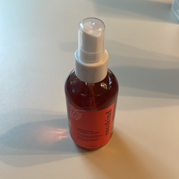 cocokind raspberry vinegar toner 120 ml - Picture 7 of 8